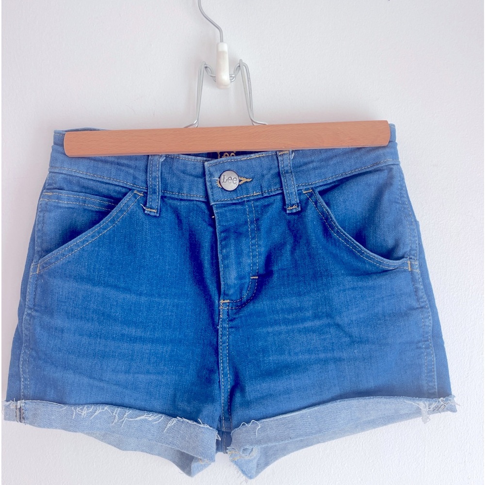 Lee Blue denim shorts with raw hem, perfect for summer #summerfashion